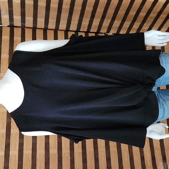 MICHAEL Michael Kors Tops - NWT! Michael MK cold shoulder top